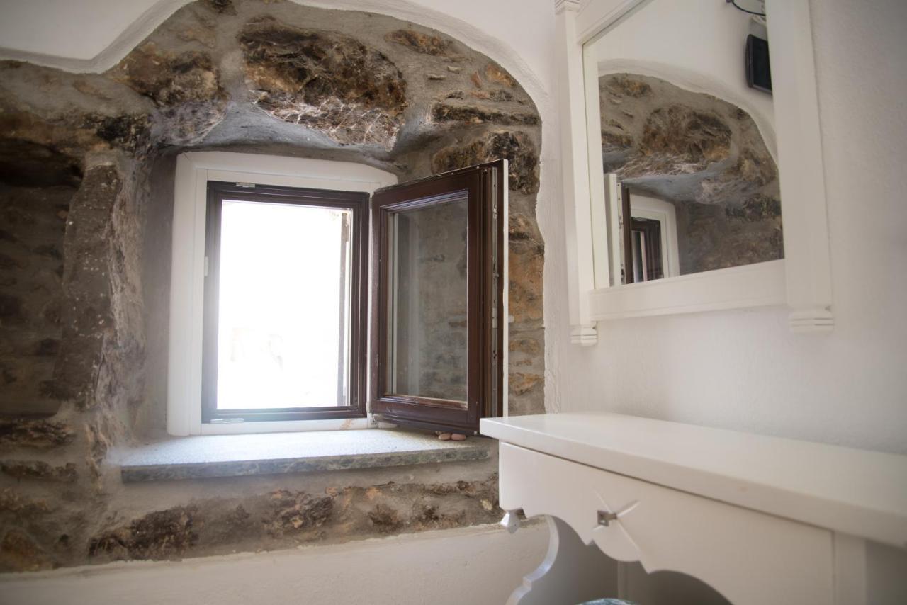 Aparthotel Lida Mary Mestá Esterno foto
